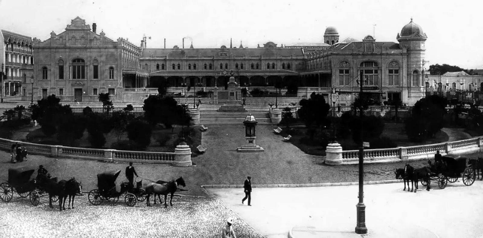 El Hotel Bristol hacia 1900, Mar del Plata