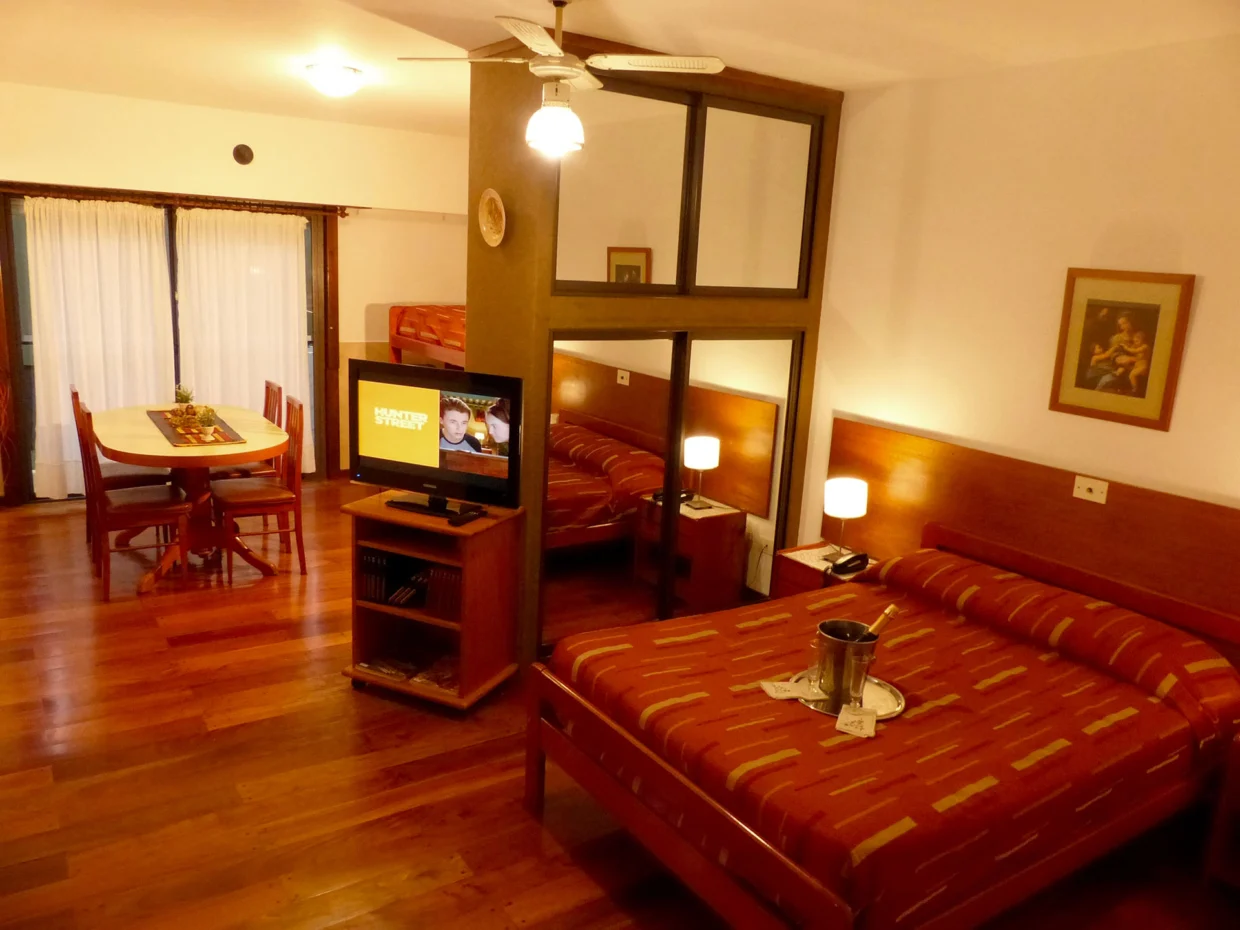 Apart Hotel Family