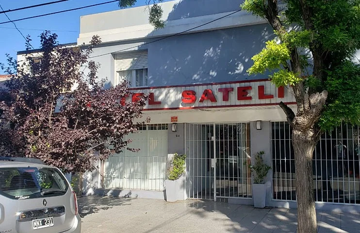 Hotel Satelite