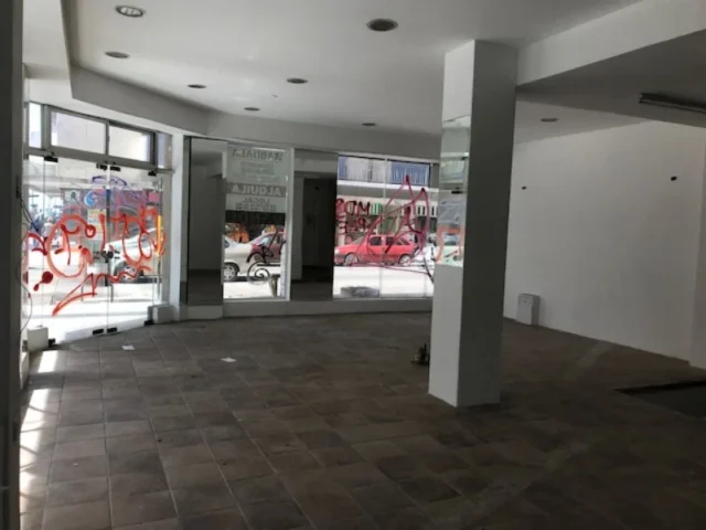 Locales en Venta — LURO 2500