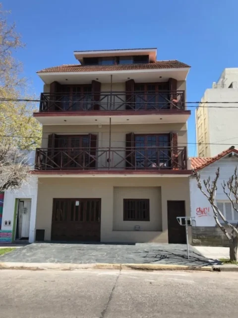 Casas, chalets en Venta — MISIONES 1000