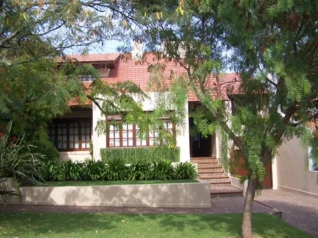 Casas, chalets en Venta — PRINGLES 500