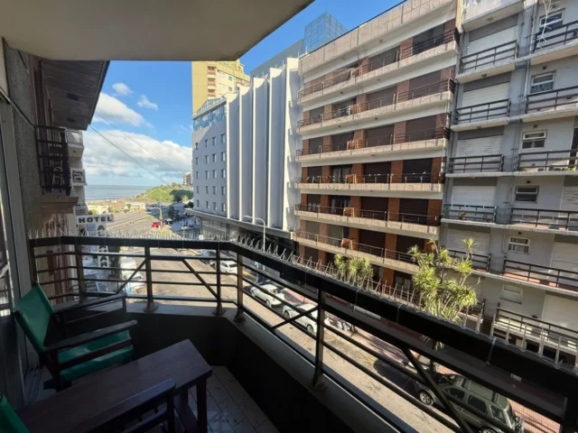 Departamentos, pisos y semipisos en Venta — Balcarce 2856