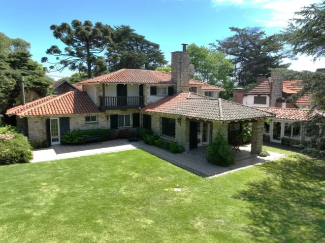 Casas, chalets en Alquiler — primera junta 400