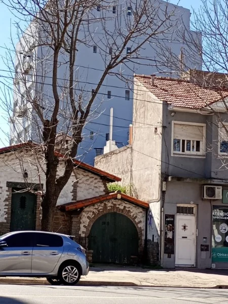 Lotes y terrenos en Venta — AV. COLON  3425