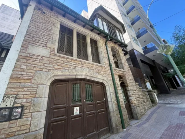 Casas, chalets en Venta — Cordoba 1461