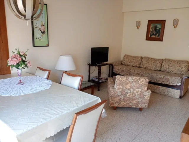 Departamentos, pisos y semipisos en Alquiler — ENTRE RIOS 2070