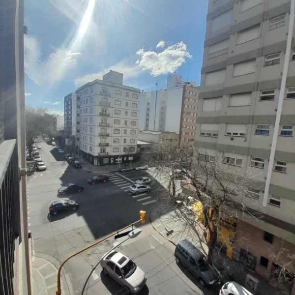 Departamentos, pisos y semipisos en Alquiler — 11 de setiembre 3196