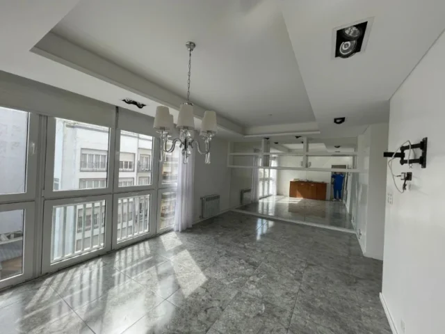 Departamentos, pisos y semipisos en Alquiler — Mitre 2190