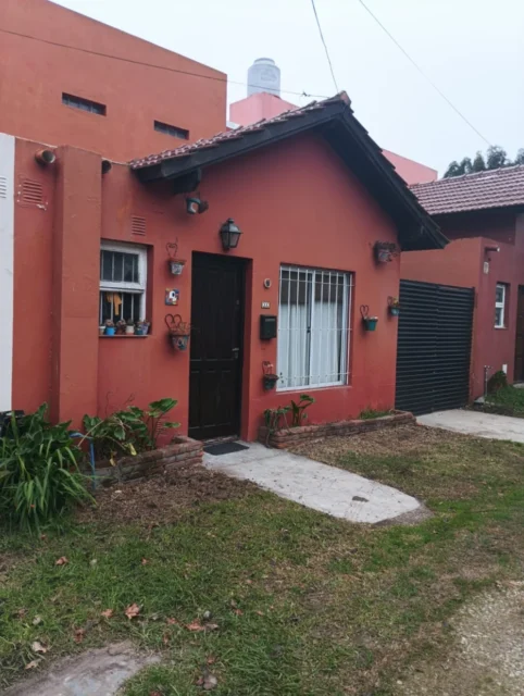 Casas, chalets en Venta — Sagastizabal 7256