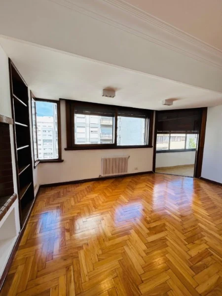 Departamentos, pisos y semipisos en Venta — Falucho 2673