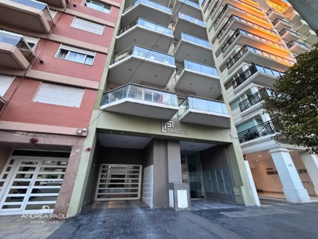 Departamentos, pisos y semipisos en Venta — Independencia  1000