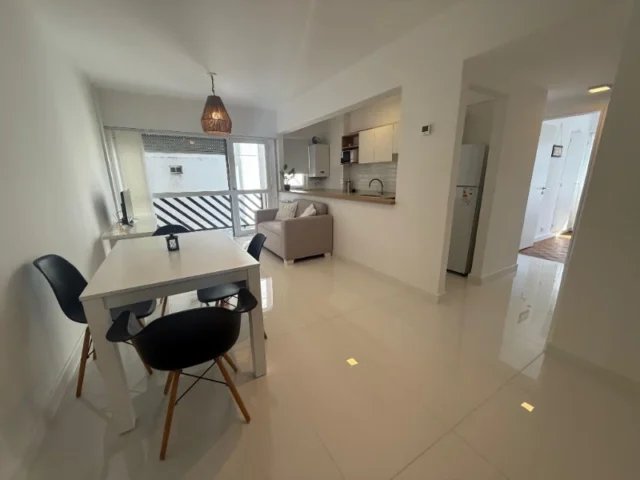 Departamentos, pisos y semipisos en Venta — SANTA FE 1402 4F