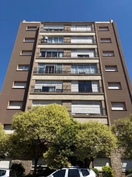 Departamentos, pisos y semipisos en Venta — La Rioja  2349  3
