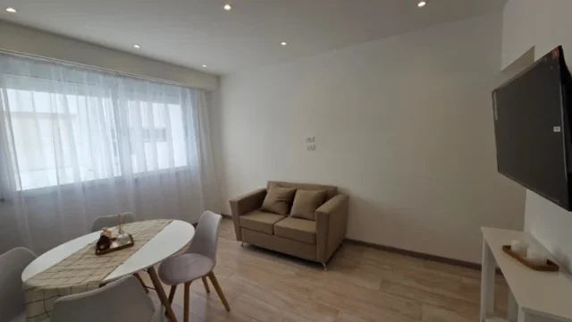 Departamentos, pisos y semipisos en Venta — Lamadrid 2420  5 F