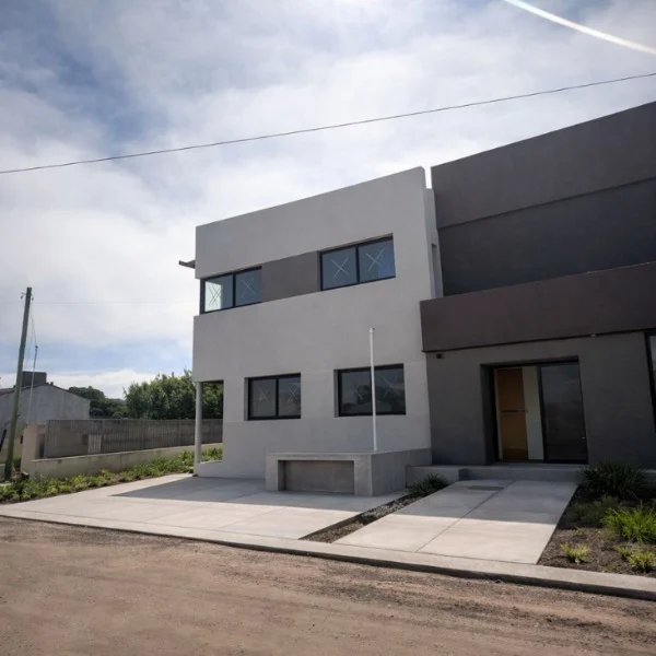 Dúplex en Venta — Santa Elena  50