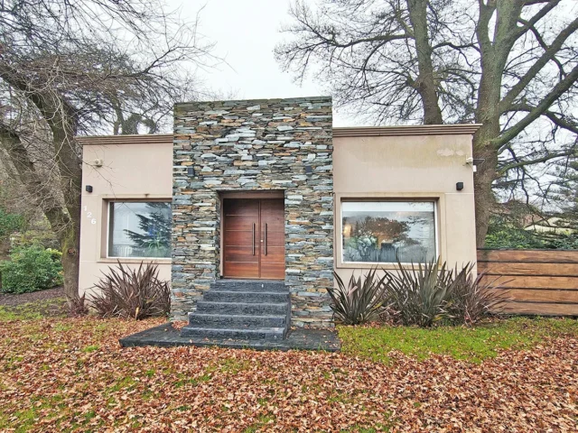 Casas, chalets en Venta — C. Carlos 148