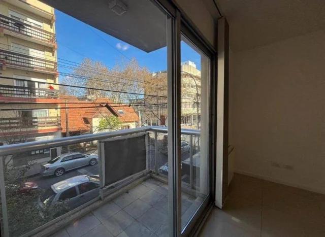 Departamentos, pisos y semipisos en Venta — Corrientes 2681