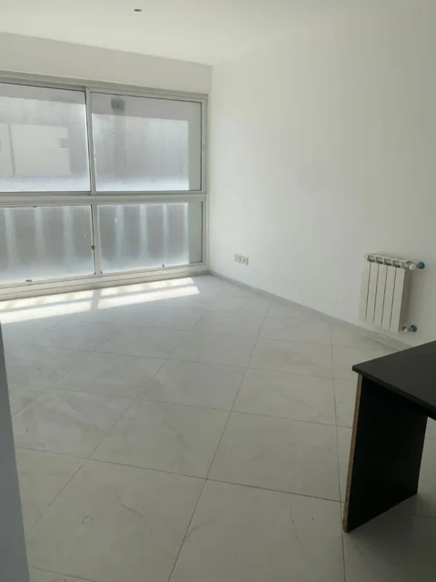 Departamentos, pisos y semipisos en Venta — 3 ambientes Chacabuco 3242