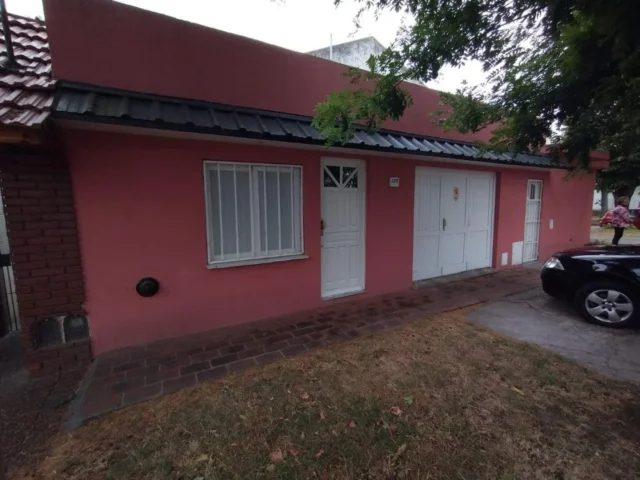 Casas, chalets en Venta — Falucho 5904