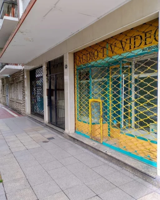 Locales en Venta — Bolívar 2532