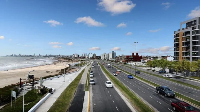 Departamentos, pisos y semipisos en Venta — Avenida Félix U. Camet 2435