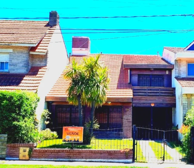 Casas, chalets en Venta — Urquiza 2653