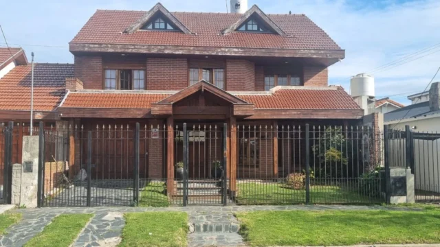 Casas, chalets en Venta — Soler 2580