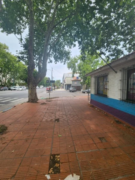 Galpones en Venta — Luro 5600
