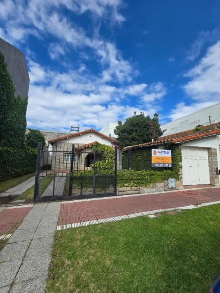 Lotes y terrenos en Venta — strobel 3700