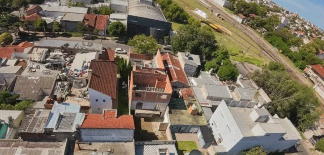 Lotes y terrenos en Venta — Francia 1400