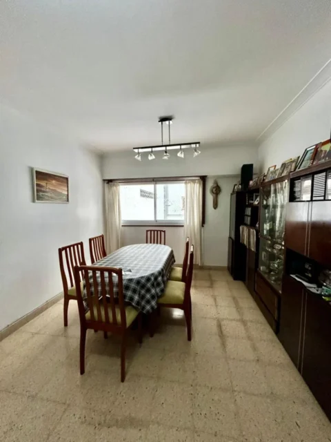 Departamentos, pisos y semipisos en Venta — Balcarce 3100