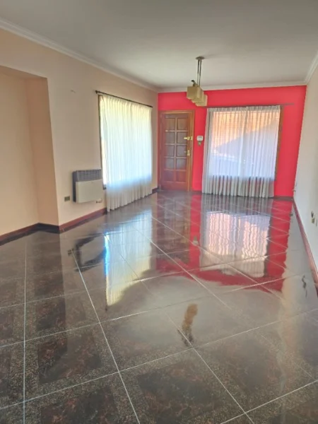 Casas, chalets en Venta — Cardiel 5800