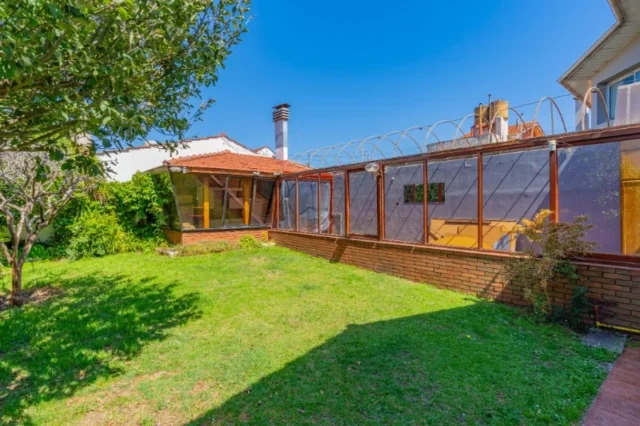Casas, chalets en Venta — Cardiel 3900