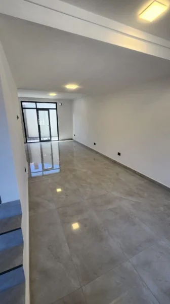 Dúplex en Venta — Misiones 200
