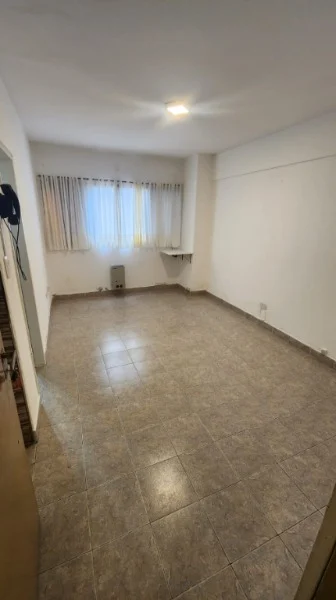 Departamentos, pisos y semipisos en Alquiler — Rivadavia 2900