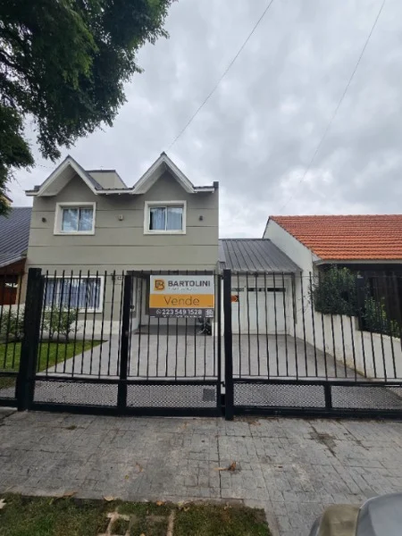 Casas, chalets en Venta — Matienzo 2000