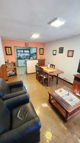 Casas, chalets en Venta — Irala 4400