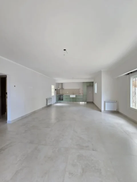Casas, chalets en Venta — España 3300