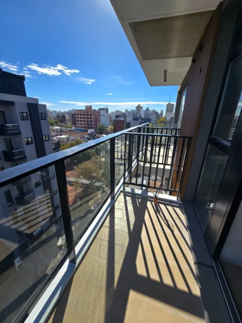 Departamentos, pisos y semipisos en Venta — Corrientes 2900