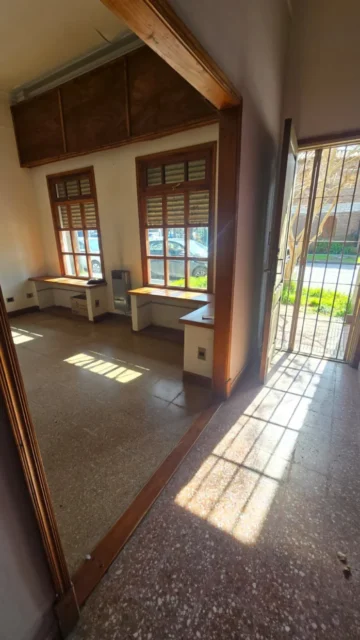 Locales en Venta — Santa Cruz 4100
