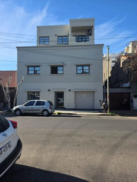 Departamentos, pisos y semipisos en Venta — 3 de Febrero 3400