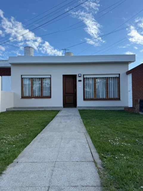 Casas, chalets en Venta — San Salvador 9200