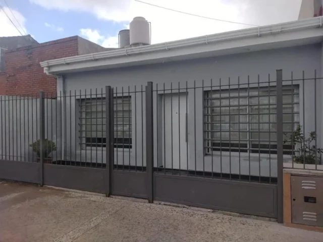 Casas, chalets en Venta — Rodriguez Peña e Italia