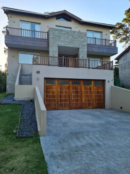 Casas, chalets en Venta — sierra de los padres