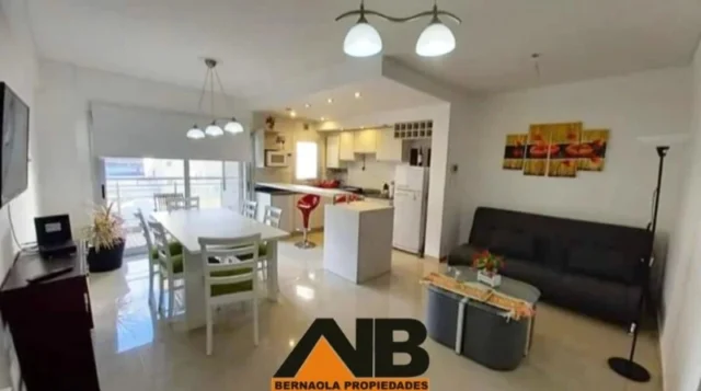 Departamentos, pisos y semipisos en Alquiler Temporario — Catamarca y Diag. Pueyrredón