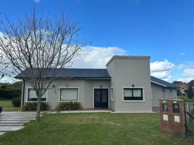 Casas, chalets en Venta — WCG7+4M Mar del Plata
