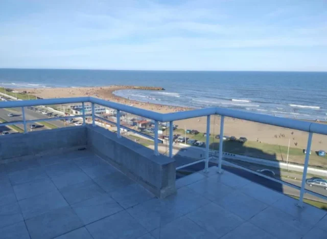 Departamentos, pisos y semipisos en Venta — Av. Félix U. Camet 1245