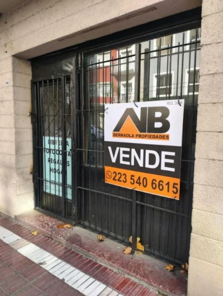 Locales en Venta — San Luis y 9 de Julio