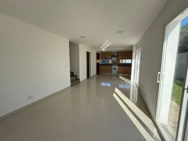 Dúplex en Venta — Rio negro 5706